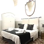 Eccelsoleccese Boutique - Steps From The Historic Center 4* Λέτσε