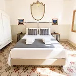 Eccelsoleccese Boutique - Steps From The Historic Center 4*