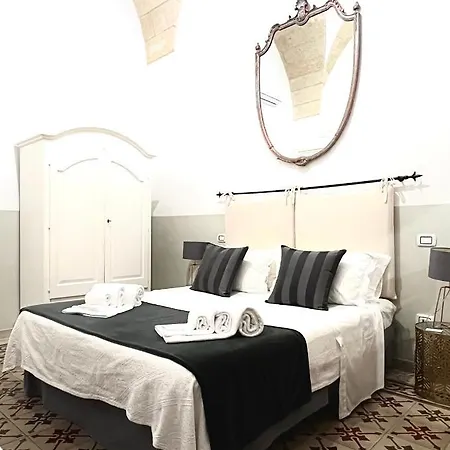 Eccelsoleccese Boutique - Steps From The Historic Center 4* Lecce