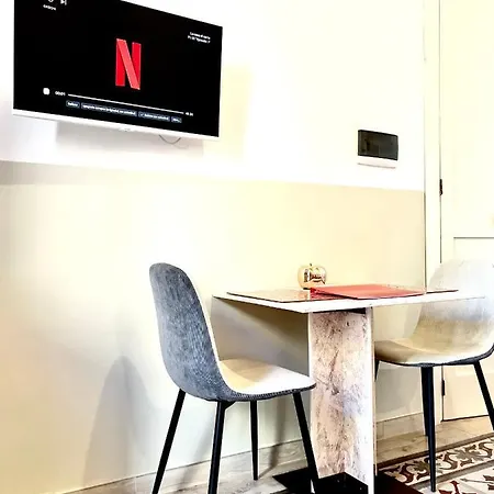 Eccelsoleccese Boutique - Steps From The Historic Center Frühstückspension