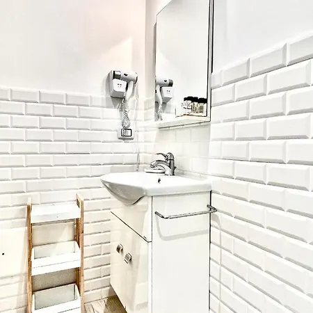 לינה וארוחת בוקר Eccelsoleccese Boutique - Steps From The Historic Center 4*