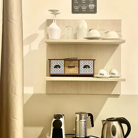 فندق مبيت وإفطار Eccelsoleccese Boutique - Steps From The Historic Center 4*