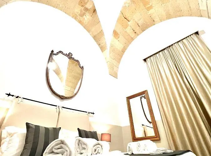 Eccelsoleccese Boutique - Steps From The Historic Center 4*