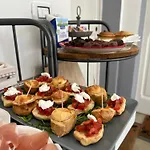 Eccelsoleccese Boutique - Steps From The Historic Center ベッド・アンド・ブレックファスト 4*