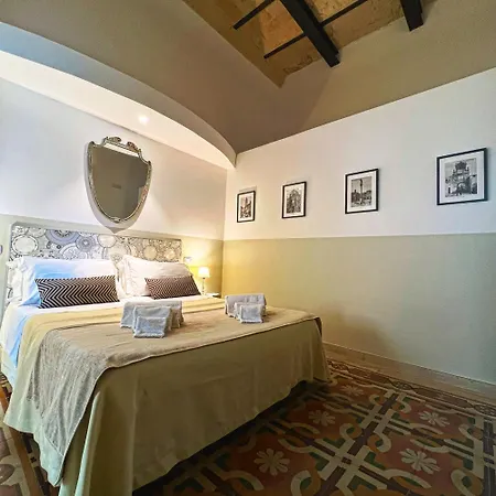 Bed & Breakfast Eccelsoleccese Boutique - Steps From The Historic Center 4*