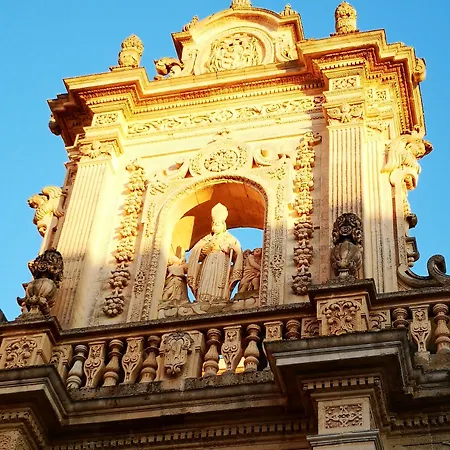 Eccelsoleccese Boutique - Steps From The Historic Center Bed & Breakfast 4*