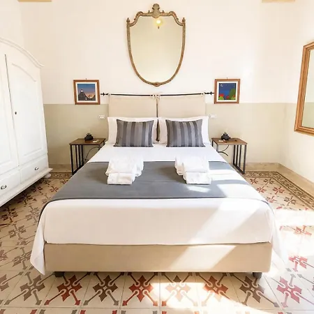 Eccelsoleccese Boutique - Steps From The Historic Center 4*