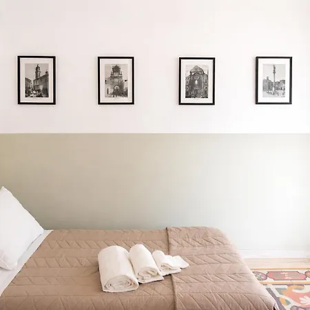 Eccelsoleccese Boutique - Steps From The Historic Center Bed and breakfast