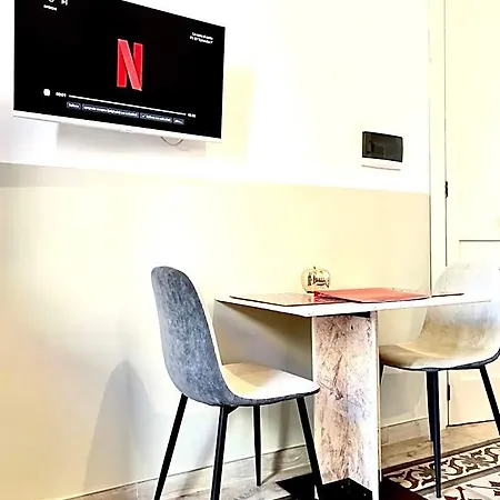 Bed & Breakfast Eccelsoleccese Boutique - Steps From The Historic Center Lecce