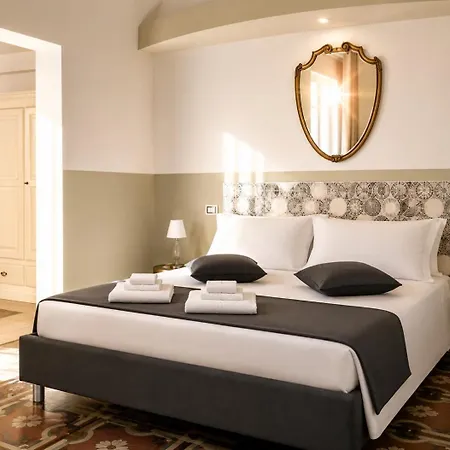 Eccelsoleccese Boutique - Steps From The Historic Center 4*