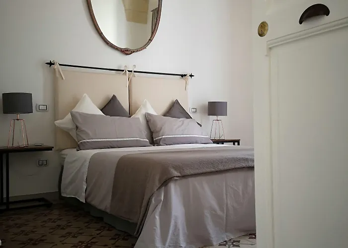 Eccelsoleccese Boutique - Steps From The Historic Center 4* 레체